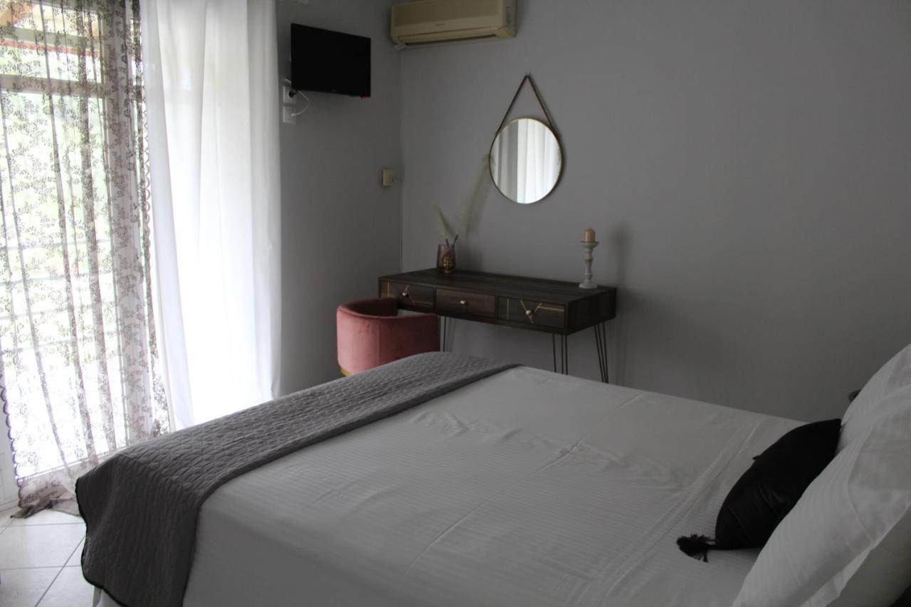 Paxos Rock Apartments Gaios Dış mekan fotoğraf
